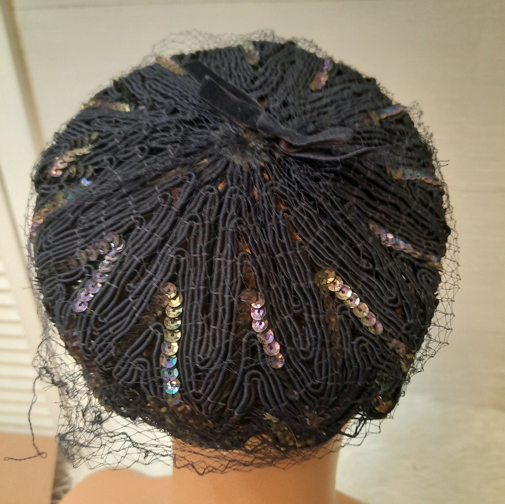 Vintage union made blue sequin ladies hat - Picture 5 of 5